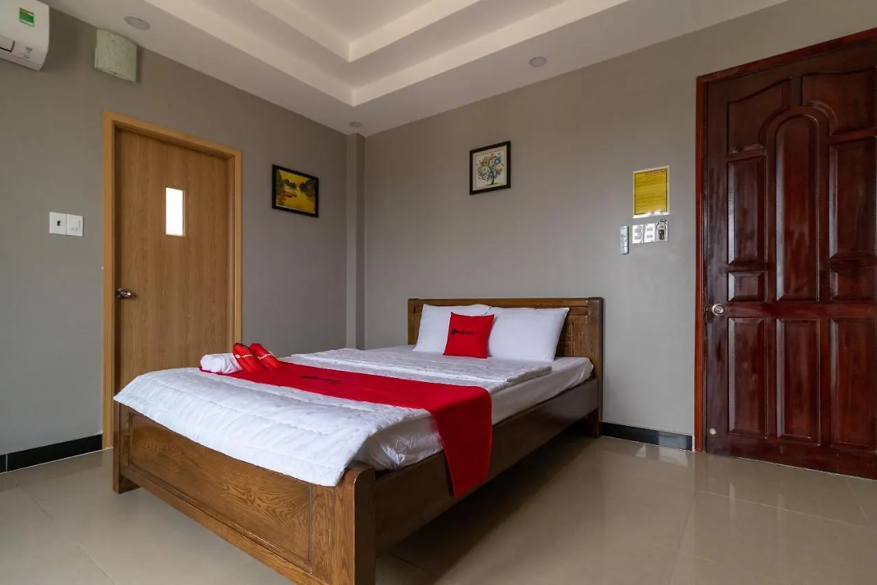 Hotel Reddoorz Plus Near Vincom Go Vap 3 Ho Chi Minh City