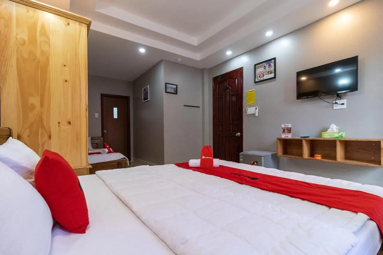 Reddoorz Plus Near Vincom Go Vap 3 Ho Chi Minh City Hotel